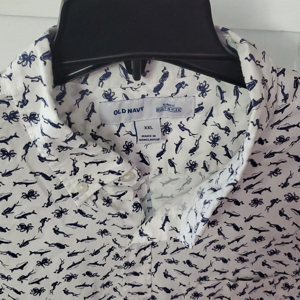 Old Navy short sleeve shirt - Picture 3 of 8